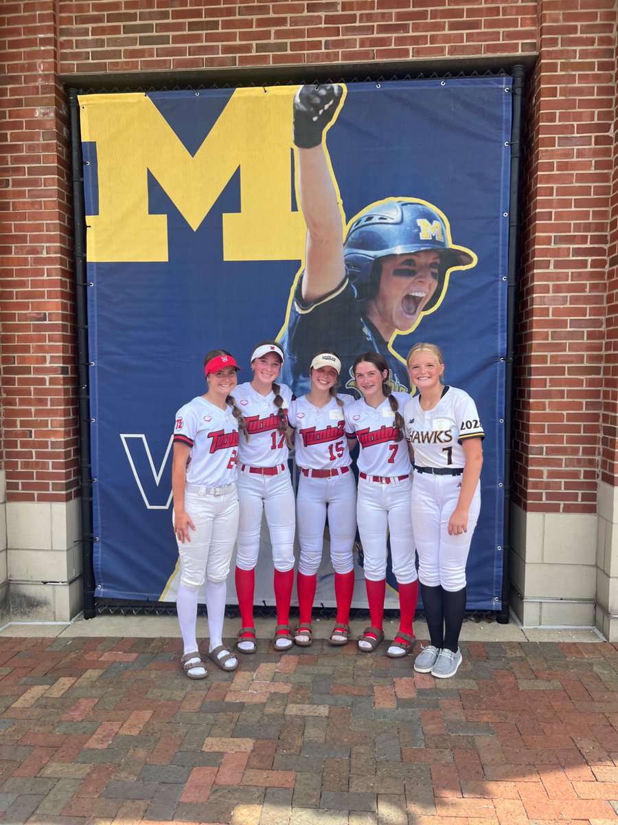 Thank you <a href="/umichsoftball/">Michigan Softball</a> for putting on an amazing camp! I got a lot of great reps and got to play along side some amazing players!  Can’t wait to be back! Go blue💛💙
<a href="/btholl/">Bonnie Tholl</a> <a href="/chiddy3/">Amanda Chidester, OLY</a> <a href="/pezzplayers/">ron pezzoni</a>