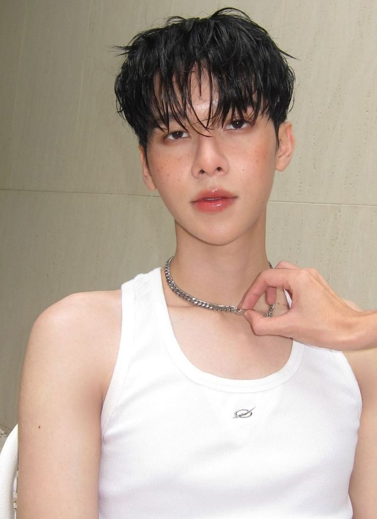 jimluvsohm's tweet image. From now on, the official titles for @ohmkrit are:

  ○ diva uke
  ○ queen
  ○ MOTHER
  ○ khun nhu
  ○ angel
  ◉ all of the above 

.  ̥⁺⋆ ꒰ #ohmkrit ꒱ ꪆৎ