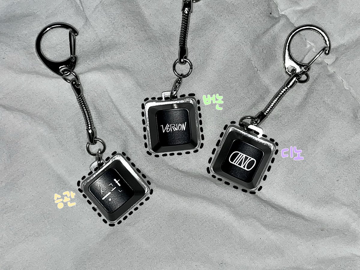 ⭐️ 세븐틴 svt 키캡 키링 판매 ⭐️
#RT 추첨 두 분께 원하시는 키캡키링 종류 한 종을 보내드립니다!

📅 ~2025.07.08 (기말 후 까지 넉넉히 잡았어요☺️)
🔗 witchform.com/payform/?uuid=…

실물 예뻐요! 많관부승관🍀
발광은 타래 확인 부탁드려요!

#세븐틴 #SEVENTEEN #svt 
#키링 #비공굿 #키캡