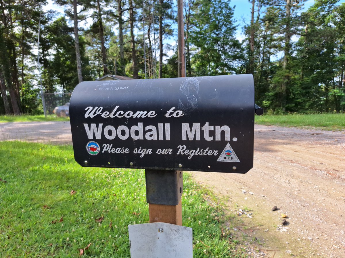 Sehrten1's tweet photo. Pics from my last trip through the South. Made the drive up to the top of Woodall Mountain. The tallest natural point in Mississippi. https://t.co/jZQhohJz8g
