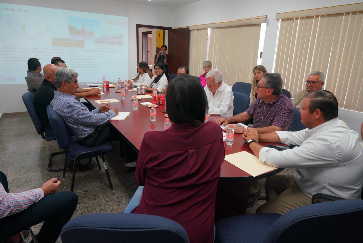 🔴 PROYECTA GOBIERNO MUNICIPAL TRANSFORMACIÓN DEL TRANSPORTE PÚBLICO

#NuevoLaredo | Con el objetivo de brindar a la ciudadanía un sistema de transporte moderno, eficiente y accesible, el Instituto Municipal de Planeación y Desarrollo Urbano (IMPLADU) presentó la estrategia