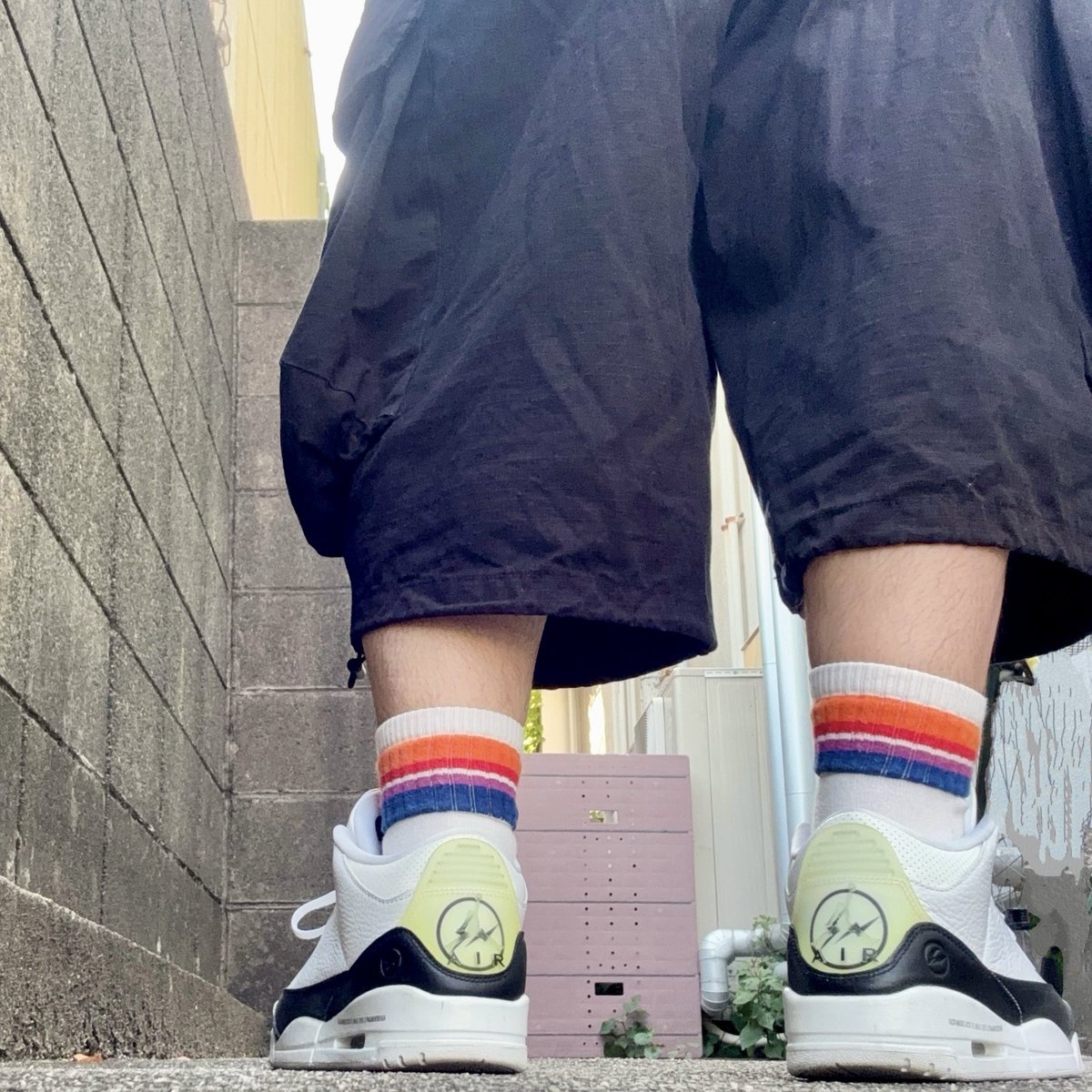 HAL_SHU_I. (@alma1025) on Twitter photo Original three-dimensional Short Cargo Pants & ディッキアTee
with AJ3 Fragment
暑すぎるのでモジャ足出しちゃいます
すでに汗だく💦💦💦
#SWUN#スニウォリ写真部
#aj3#fragment#フラグメント
<a href="/SWUN2022/">S.W.U.N</a>
@snkrs_warrior
<a href="/relation_r/">relation union/S.W.U.N/JINRIN</a>
<a href="/hanchikaLab/">hanchika Lab</a> Original three-dimensional Short Cargo Pants & ディッキアTee
with AJ3 Fragment
暑すぎるのでモジャ足出しちゃいます
すでに汗だく💦💦💦
#SWUN#スニウォリ写真部
#aj3#fragment#フラグメント
<a href="/SWUN2022/">S.W.U.N</a>
@snkrs_warrior
<a href="/relation_r/">relation union/S.W.U.N/JINRIN</a>
<a href="/hanchikaLab/">hanchika Lab</a>