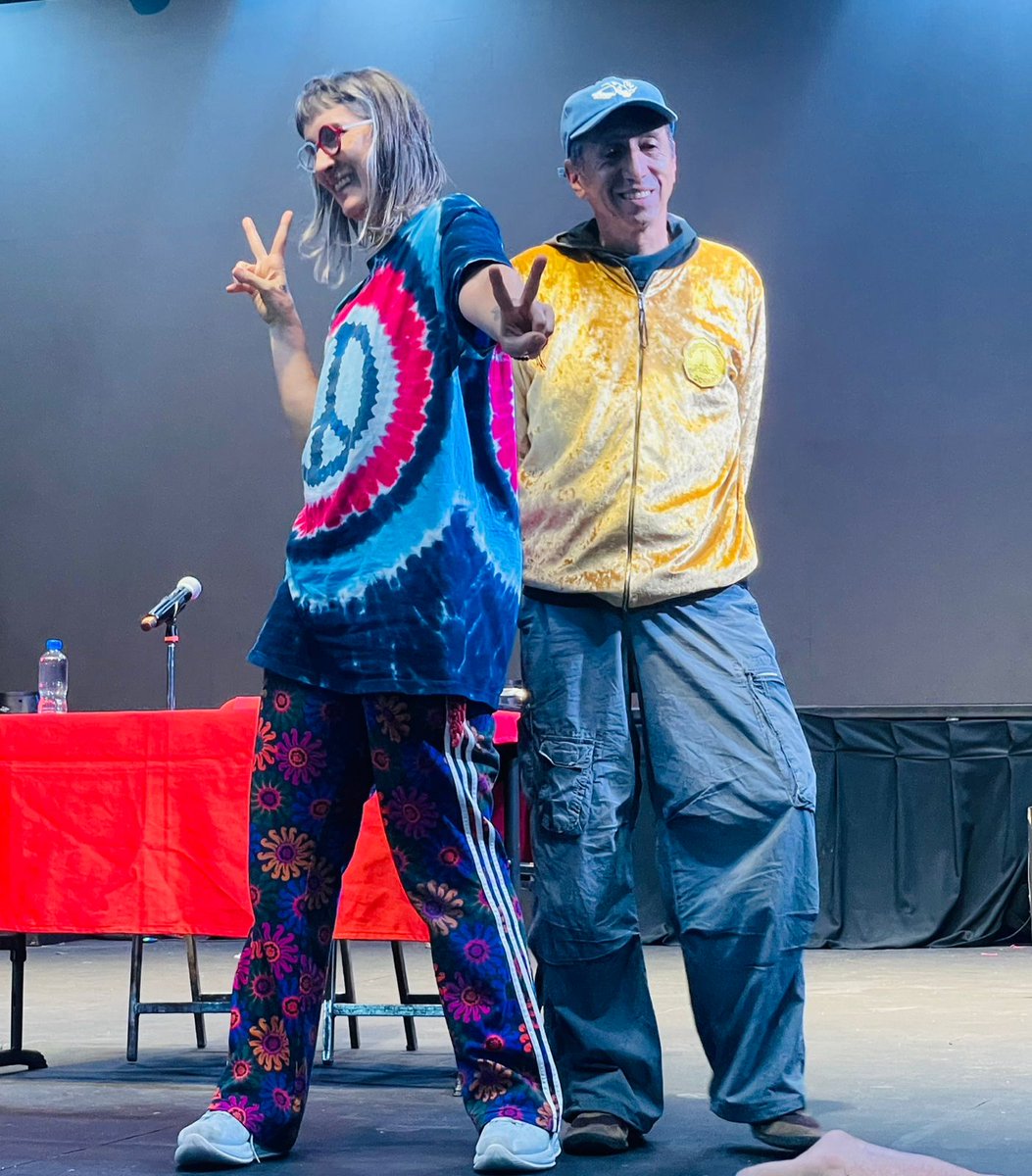 cdmx_diario's tweet photo. 😎🎤 Esta tarde, @aterciopelados dieron conocer todos los detalles de su próximo concierto en La Maraka Centro de Espectáculos.
Aquí te contamos.
#ConciertosCDMX
#DiarioCDMX
🎥📸 @vladimi13302370 https://t.co/ilHz7y6aPp