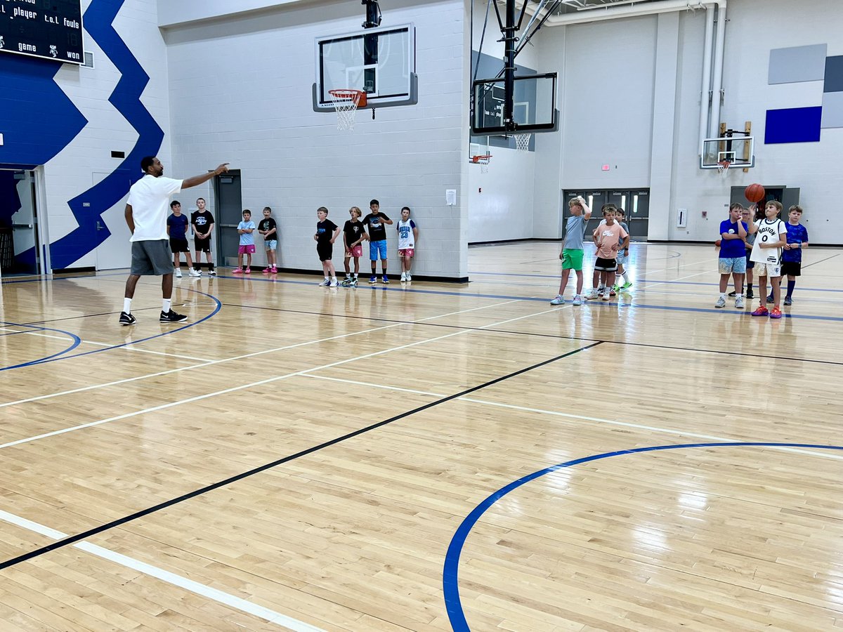 gvbacademy's tweet image. Huge thank you to Bennington Basketball Association for having us out the last three days! We had a great time in the gym working with your kids. Loved seeing their willingness to step outside their comfort zone, compete, and grow. Bright future ahead! 🤝🏀 #PlayerDevelopment