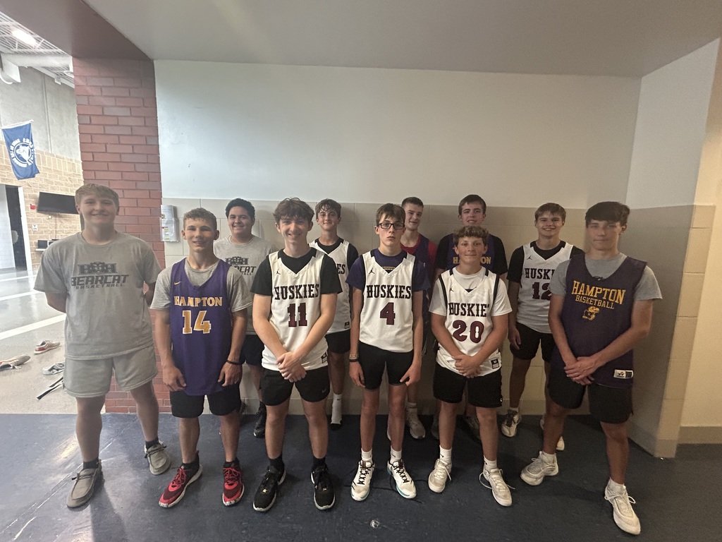 hamptonhawks1's tweet image. Day 2: Bearcat JV Basketball camp at Cross County. Highlight of the day: after the game the Fillmore Central coach said, "Those guys really work hard."
#itsthejourney