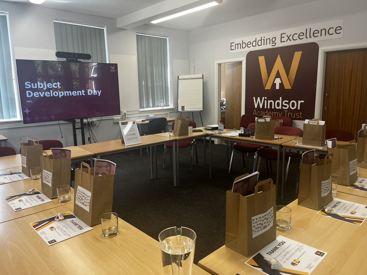 Kat Howard tweet media