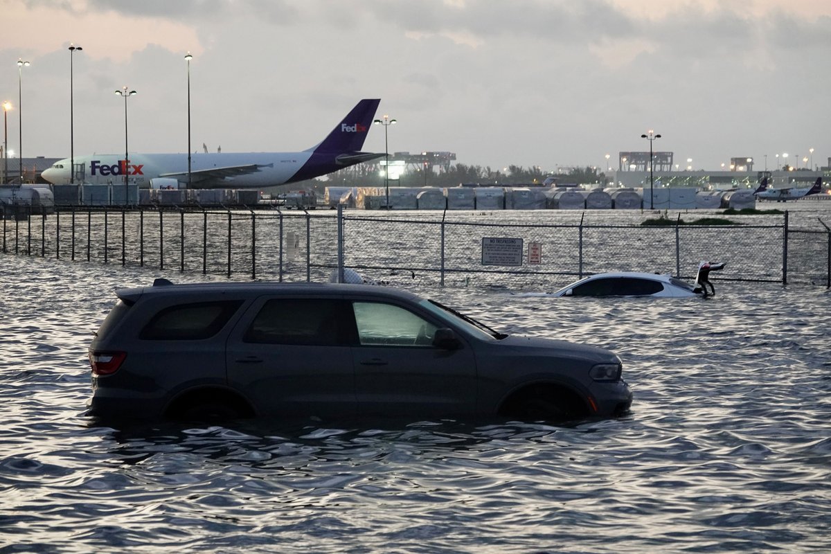 NOAAClimate's tweet image. Forecasting rain is more important than ever, but skill hasn't improved since the 1990s. @NOAA 's Climate Program Office is working with partners to boost accuracy and help communities prepare for extreme weather.
Learn more: climate.gov/news-features/…