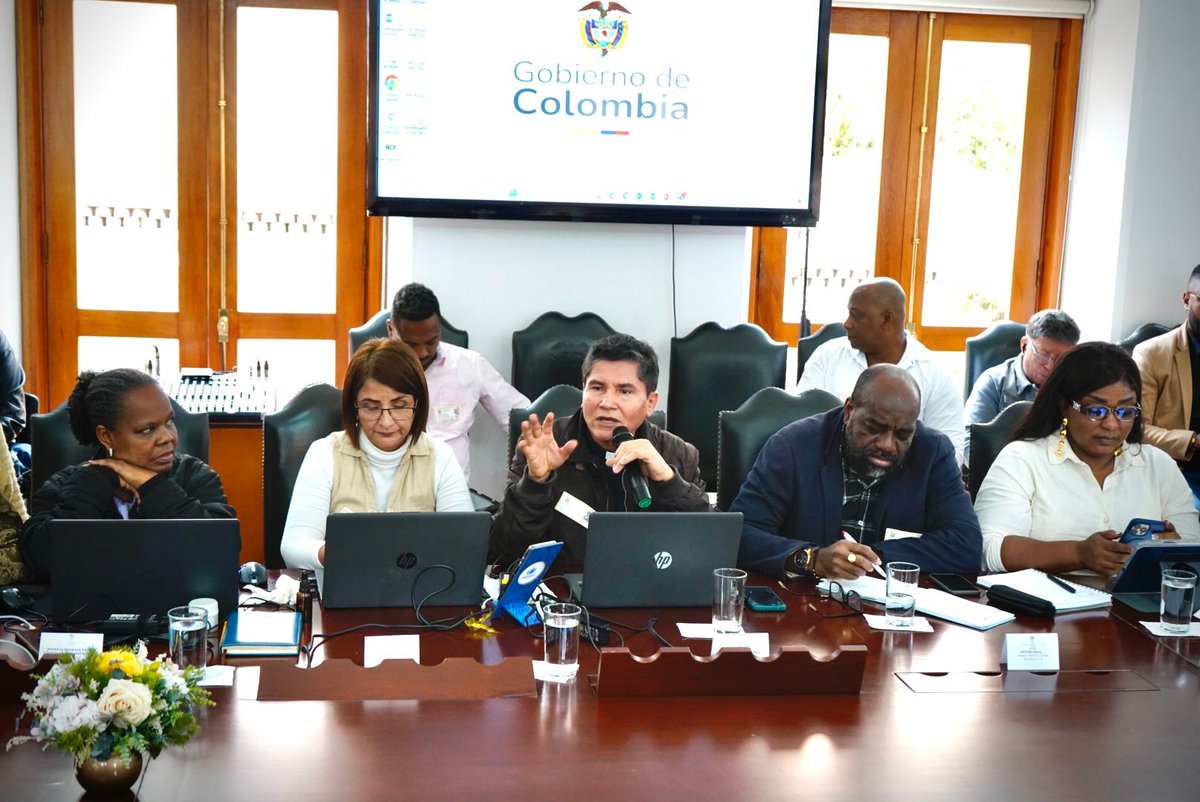 MinInterior Colombia (@mininterior) on Twitter photo Temas priorizados en la agenda de seguimiento:
✅ <a href="/fonbuenaventura/">Fonbuenaventura</a>
✅ Territorio, vivienda e infraestructura
✅ Salud y educación
✅ Saneamiento básico y servicios públicos
✅ Acceso a la justicia
✅ Cultura, recreación y deporte
✅ Mujer y género
✅ Productividad y empleo Temas priorizados en la agenda de seguimiento:
✅ <a href="/fonbuenaventura/">Fonbuenaventura</a>
✅ Territorio, vivienda e infraestructura
✅ Salud y educación
✅ Saneamiento básico y servicios públicos
✅ Acceso a la justicia
✅ Cultura, recreación y deporte
✅ Mujer y género
✅ Productividad y empleo