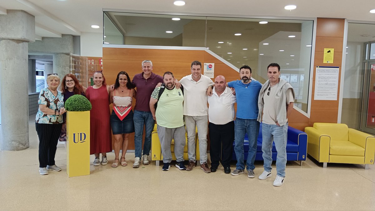 Asamblea general para afrontar la temporada que en nada comienza. Atando cabos y regenerando ánimos.
¡Seguimos sumando! 💛💙💛💙