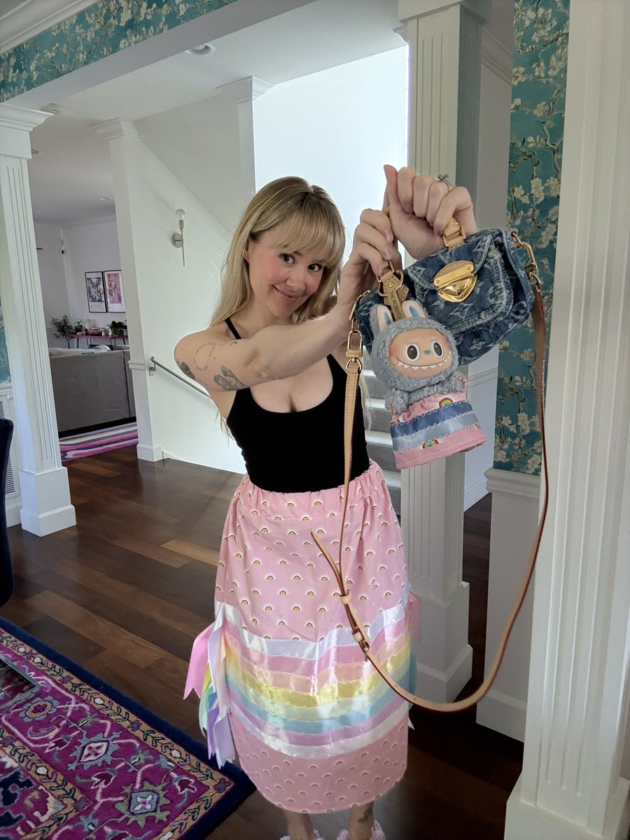 Made a matching indigenous ribbon skirt for my Labubu 🌈💕 
(Thanks for the inspo <a href="/Sis_aaxs/">🔥🍒Haix You🍒🔥</a>)