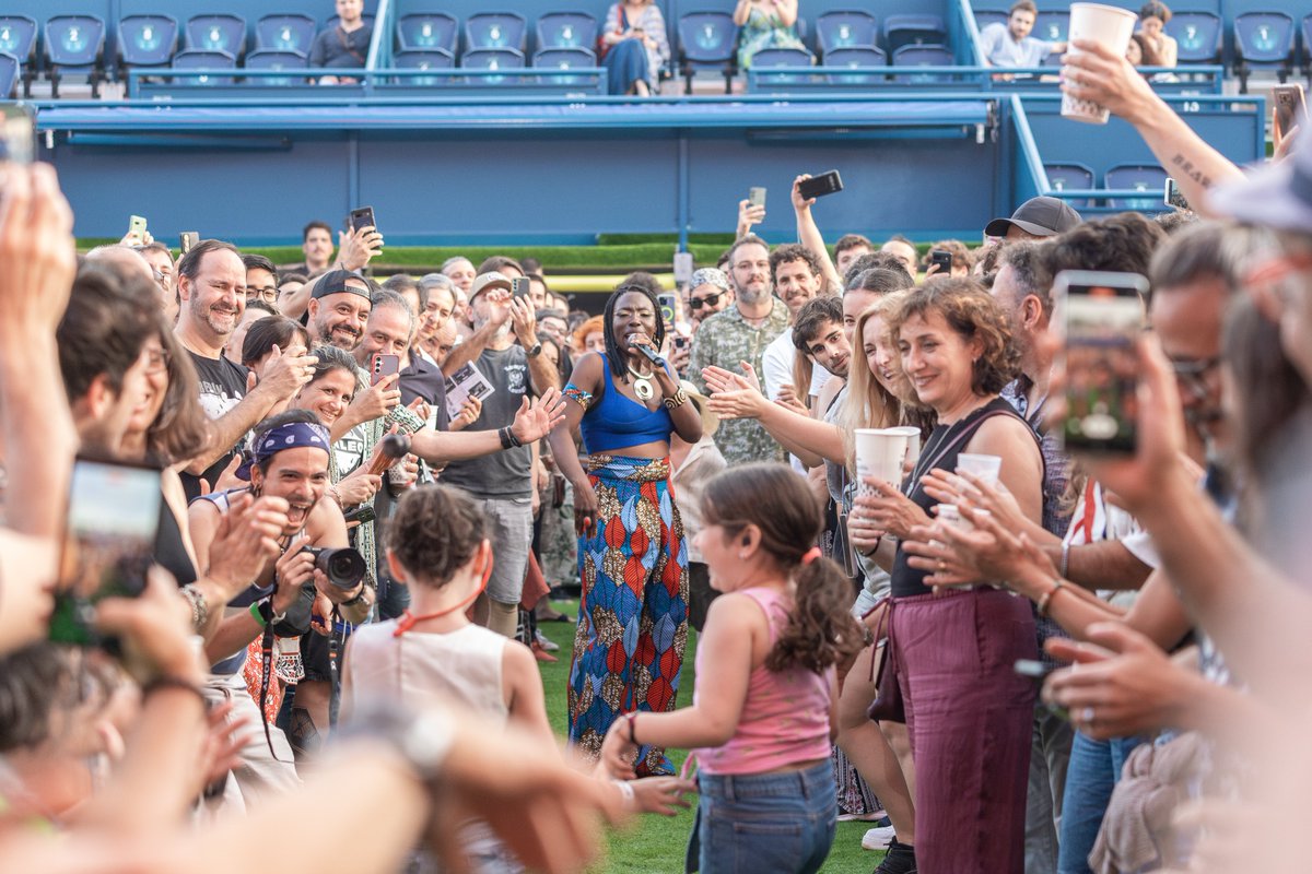 Porque en Islandia también se cosecha buen blues rock 🎸

<a href="/officialkaleo/">KALEO</a>  arrasó con un directo salvaje liderado por JJ Júlíusson y su voz brutal  

Antes, <a href="/FreedoniaSoul/">Freedonia</a>  brilló con su soul impecable.  

📷: Fer González  

#NochesDelBotánico