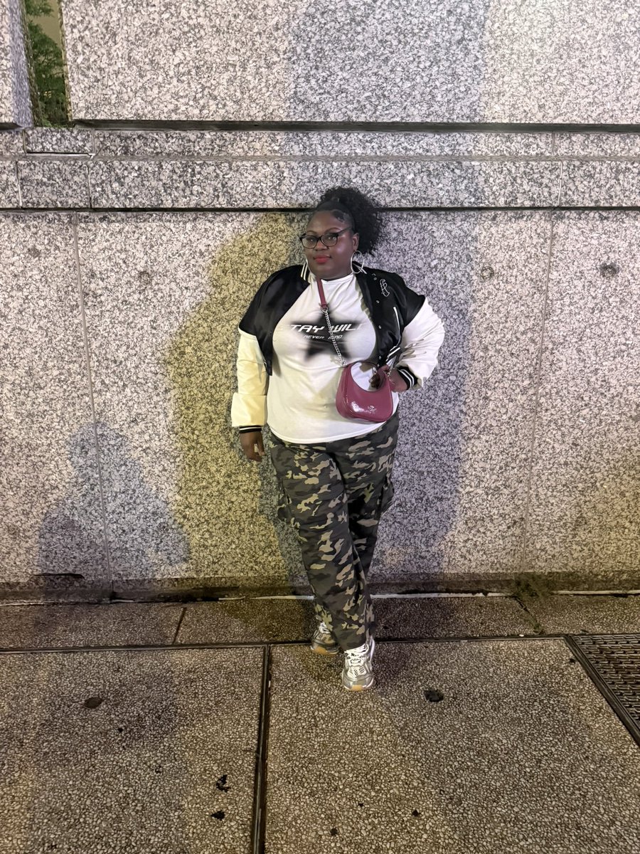 thatgirlkellz_'s tweet photo. Who hard as meπππππ #whamtour https://t.co/wxnhu2DBoA
