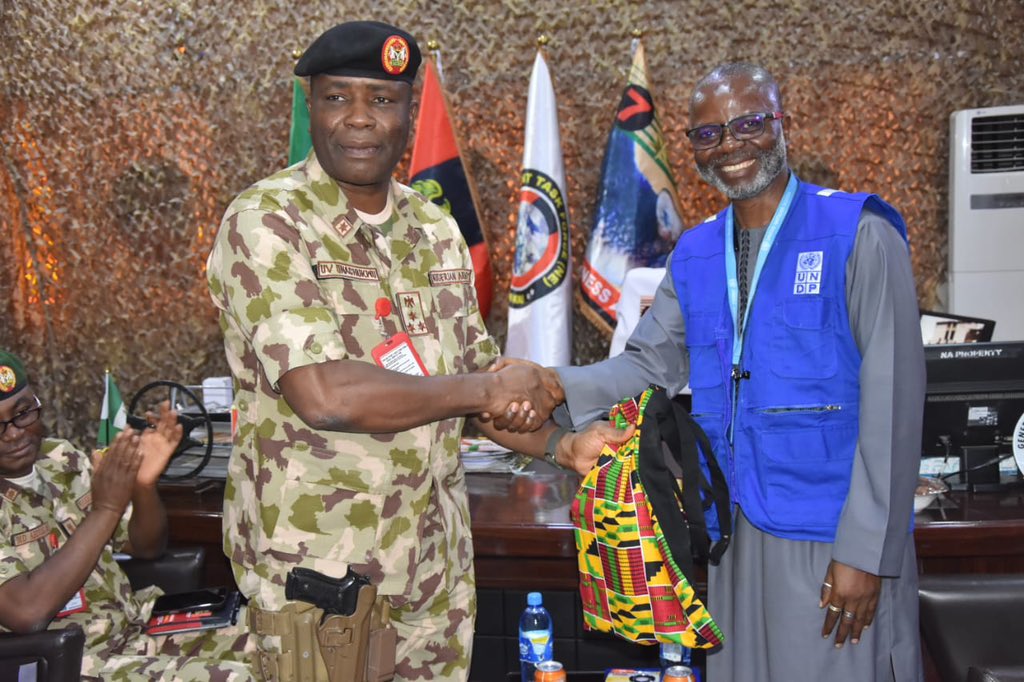 RsfNach's tweet photo. On behalf of the UNDP Resident Representative for Nigeria, I paid a courtesy visit to the newly appointed Theater Commander for Northeast, and Brig Gen UV Unachukwu, Acting GOC 7 Division Nigerian Army. UNDP commitment to community security and safety reaffirmed. https://t.co/qYIJ18KC7V