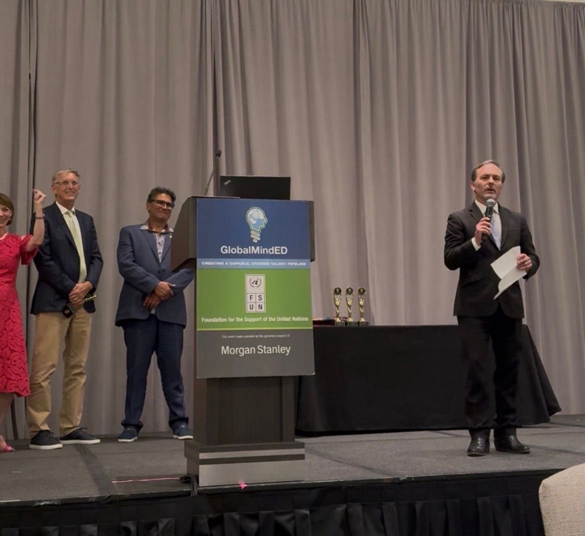 jvanlee6's tweet image. Big shout out to Kyle Hybl for his recognition as an Inclusive Leader @GlobalMindED! Nobody is better at creating a seat at the table for young people in CO!
#kyleHybl #globalmindED #ElPomarFoundation
