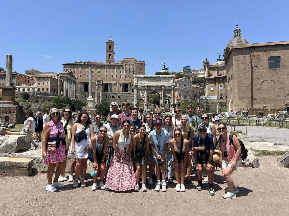 Independence Students Explore Italy and Greece on Unforgettable Educational Tour independence.k12.oh.us/o/ils/article/…