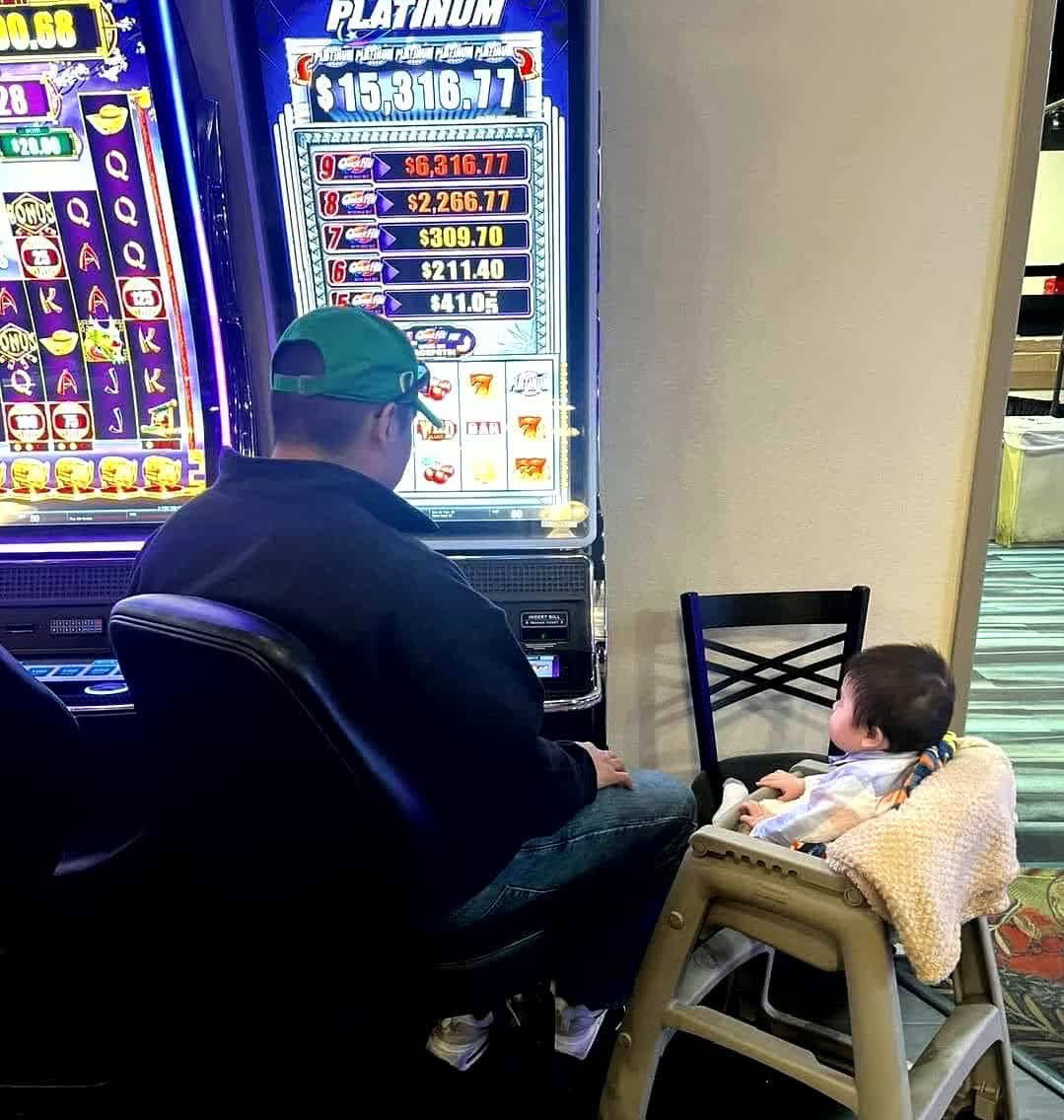 gio__palace's tweet photo. Nobody 

Me as an uncle: https://t.co/E62OyYLYo5