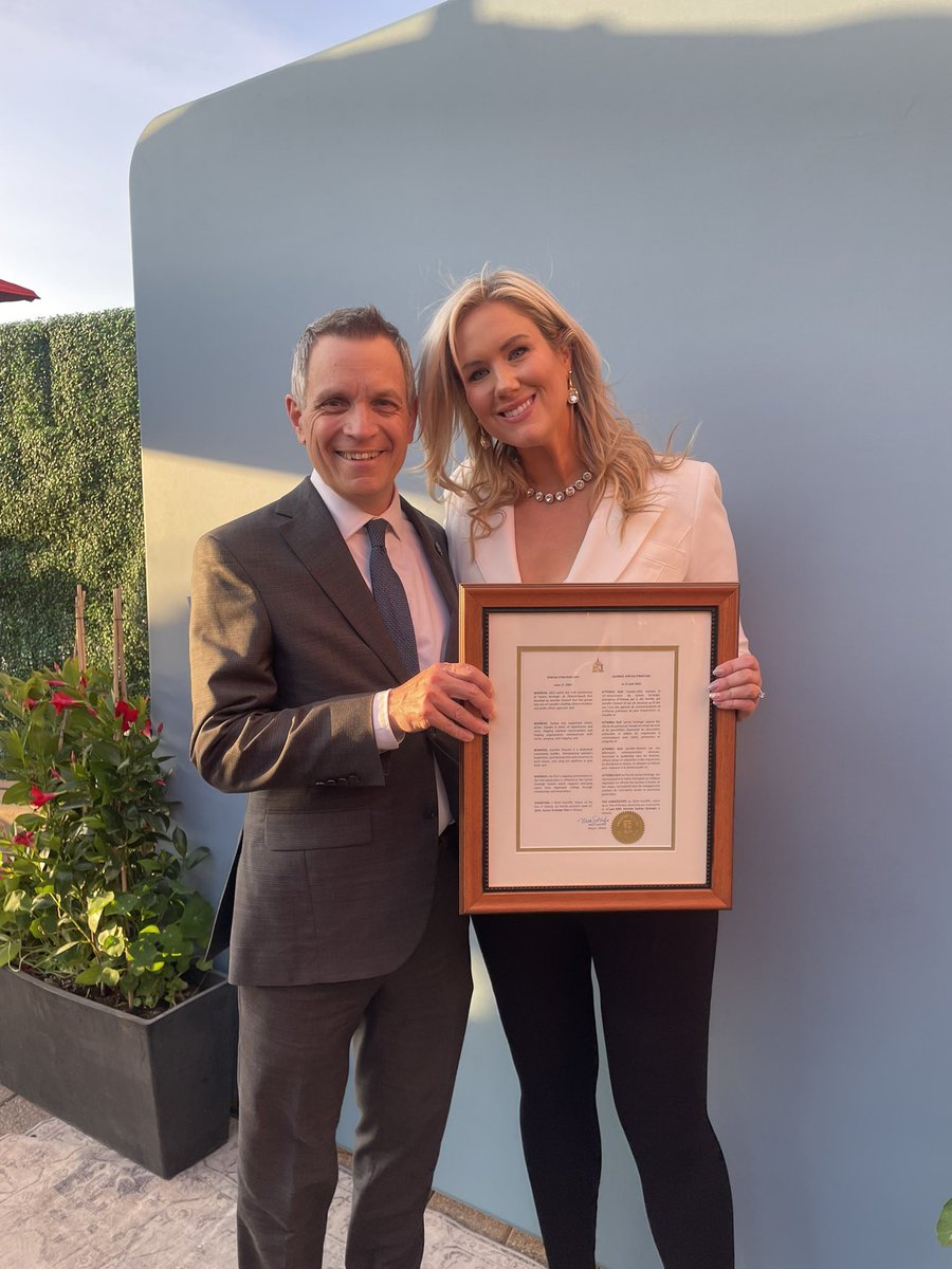 _MarkSutcliffe's tweet image. Congratulations to Jen Stewart and the entire team at @SyntaxStrategic on 15 remarkable years. Jen took a leap of faith and built one of Canada’s leading communications firms—right here in Ottawa. It was an honour to join last night’s celebration and recognize everything you’ve…