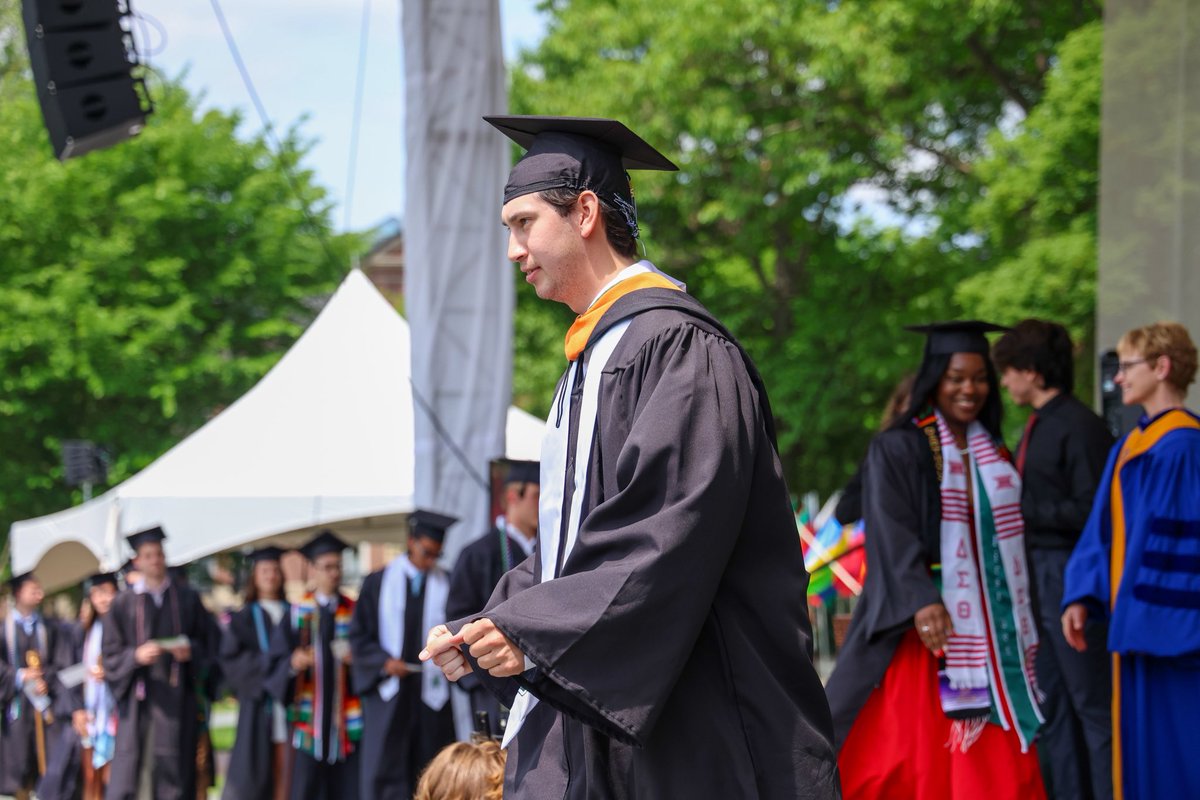 BigGreenBSB's tweet image. Congratulations to all of our graduates! We wish you nothing but the best in your future endeavors!
#GoBigGreen | #TheWoods🌲