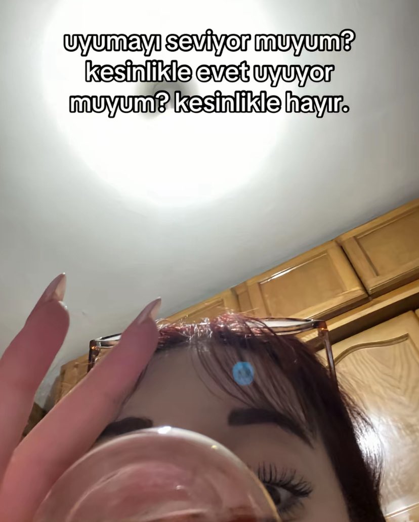 Alya (@alyareckles) on Twitter photo 