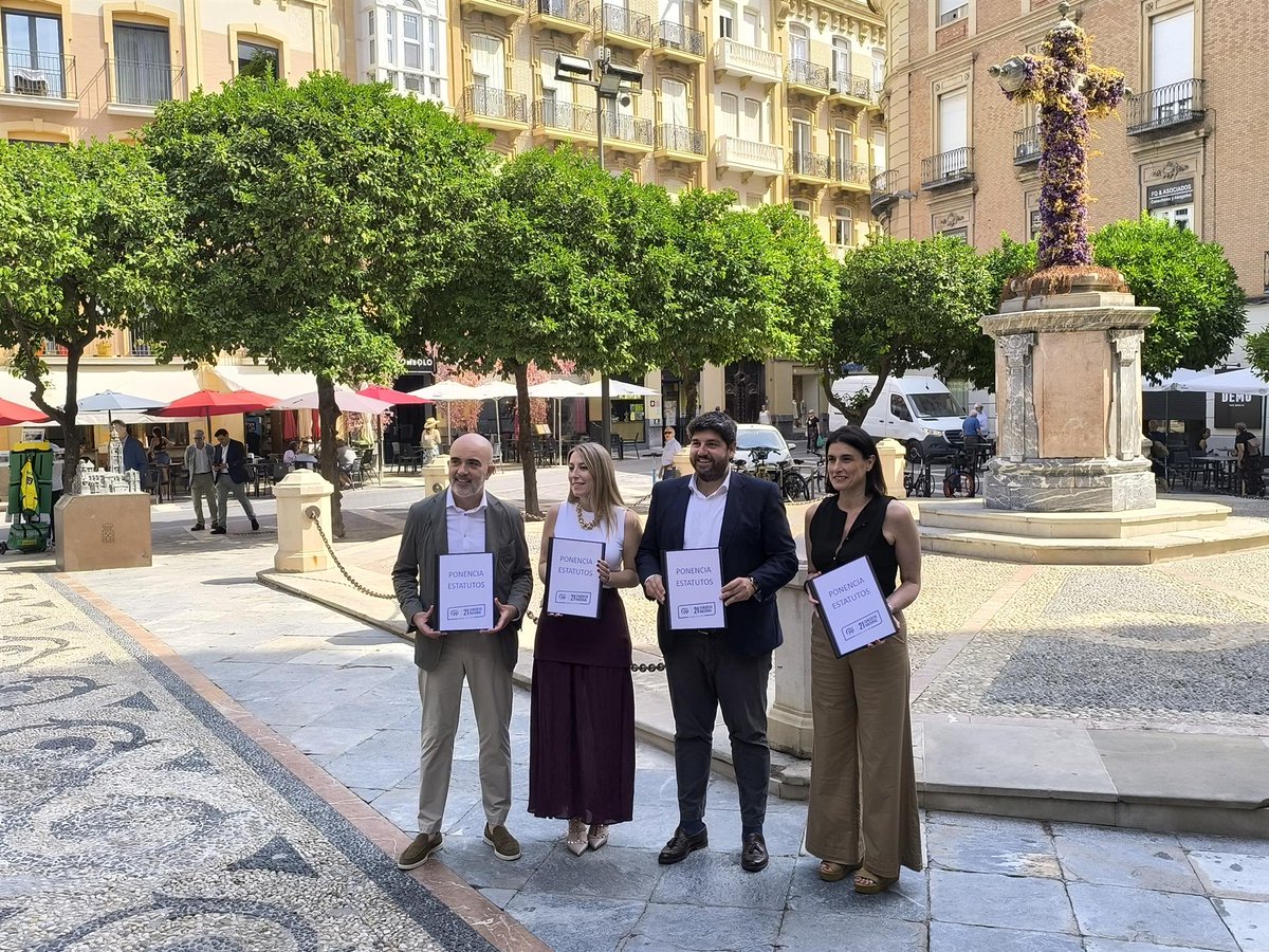El PP 💧 cambia sus 'primarias' y limita el papel de los afiliados frente a los compromisarios, como quería Feijóo

Los afiliados votarán en una única lista al candidato y a los compromisarios, que serán los que después elegirán en el cónclave al líder

👇
electomania.es/el-pp-cambia-s…