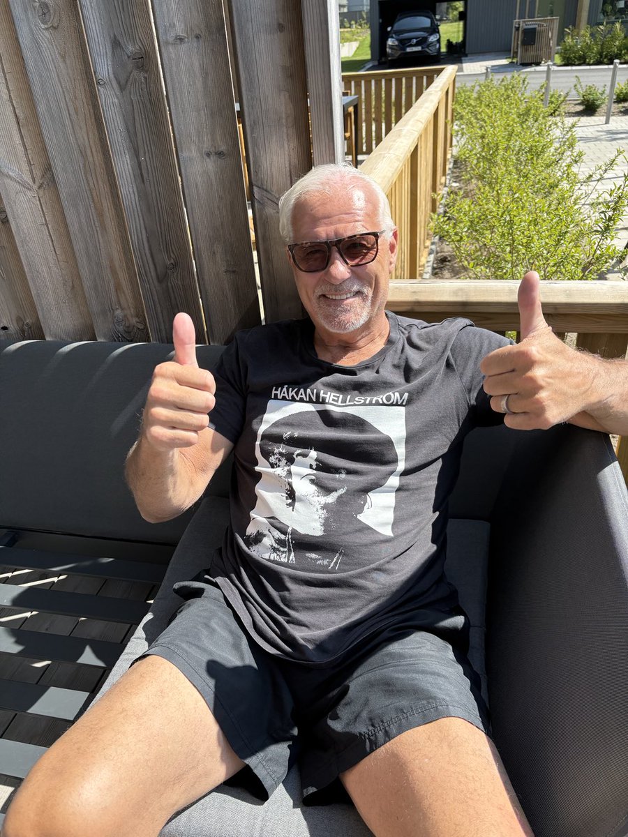 Hoppas ni får en underbar midsommar🥳😃🥳😃Där ute i Sverige. Ha d gott. Glenn