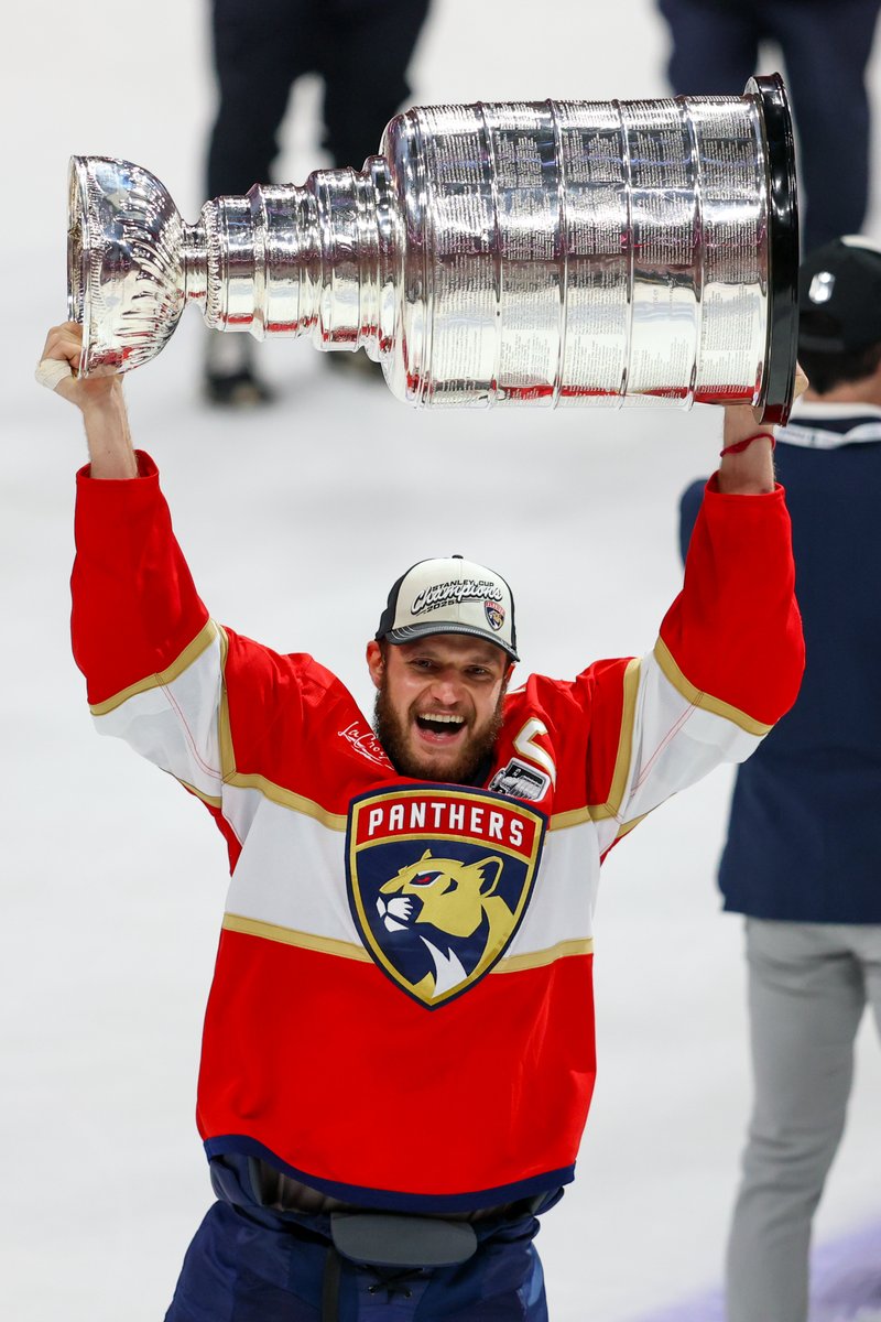 dailybarkov's tweet photo. what, like it's hard? 🔥 https://t.co/Kqxigv7xfx