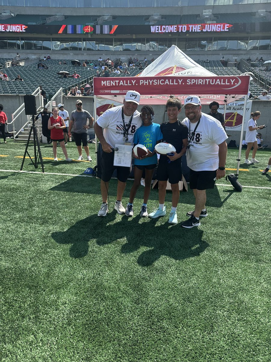 MunozFoundation's tweet image. Our campers just proved they can bring the HEAT🔥. Check out our fastest campers at #AMFFootballAcademy