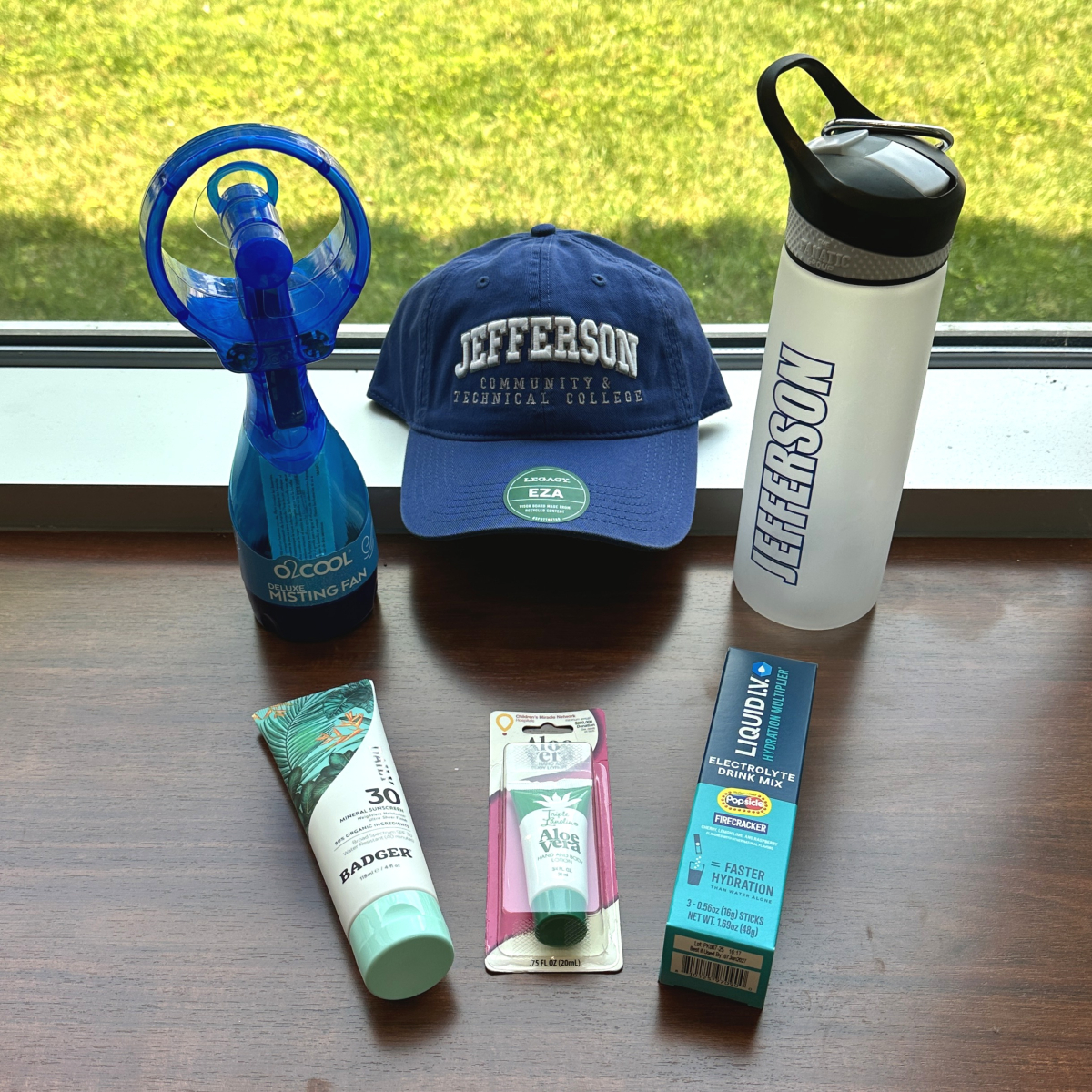 The Jefferson Bookstore has just what you need for fun in the sun this summer! Drop by for your summer essentials today!

🕛 Monday - Thursday: 9 am - 4 pm