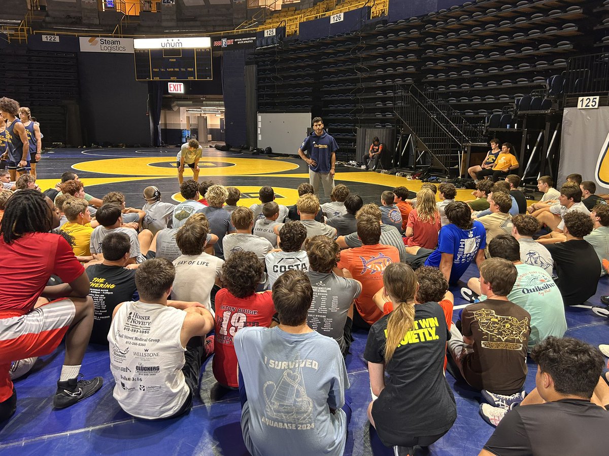 Technique session 1 underway, with undercooks from Noah Castillo