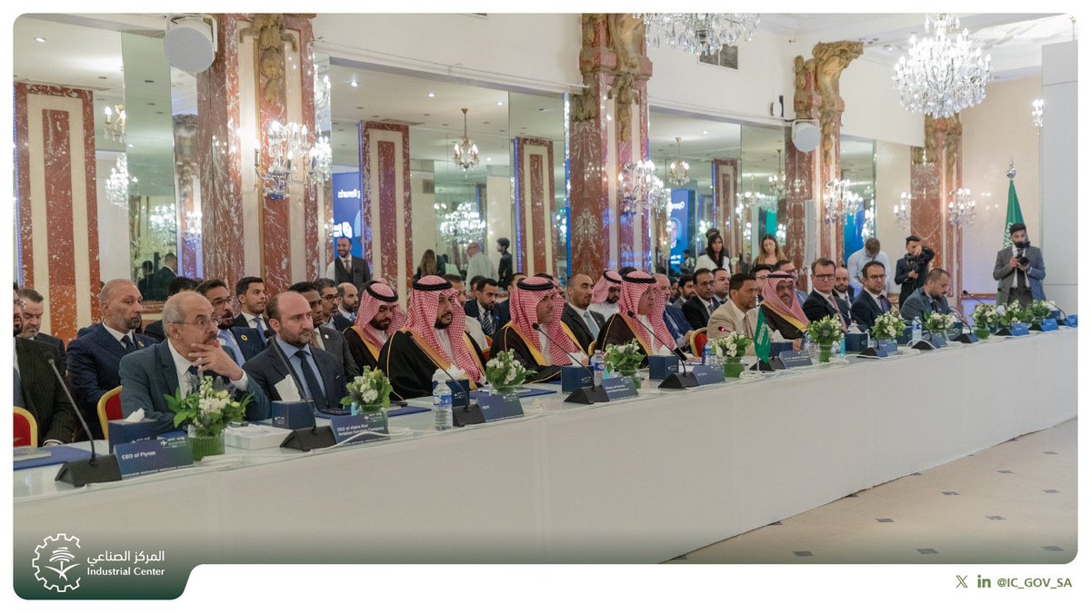 بحضور معالي رئيس الهيئة العامة للطيران المدني، الأستاذ عبدالعزيز الدعيلج، وعدد من كبرى الجهات المتخصصة في صناعة الطيران، شارك نائب الرئيس التنفيذي لقطاع الطيران د. علي الخطيب في اجتماع الطاولة المستديرة السعودي الفرنسي، والذي عُقد ضمن فعاليات #معرض_باريس_للطيران. جاءت هذه