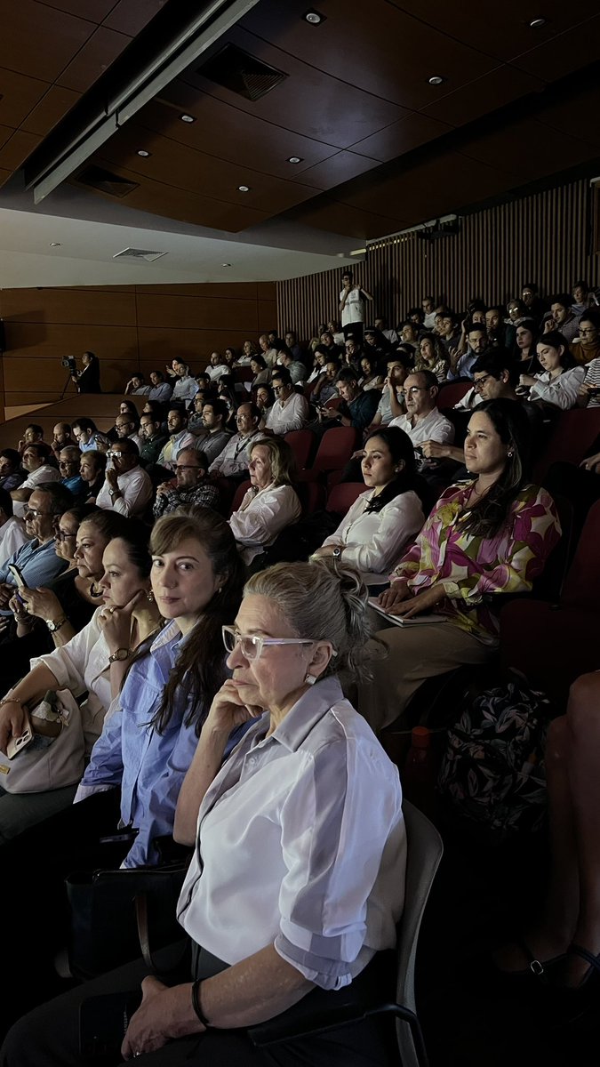 Hoy hacemos presencia en el evento Ciudad Sostenible a cargo de @metropolitano_x.
Un espacio que reúne a líderes del s. público, privado y civil. <a href="/BGAComoVamos/">Bucaramanga Metropolitana Cómo Vamos</a> celebra estos escenarios que posicionan en el debate público temas relevantes para la ciudad
#CiudadSostenible2025