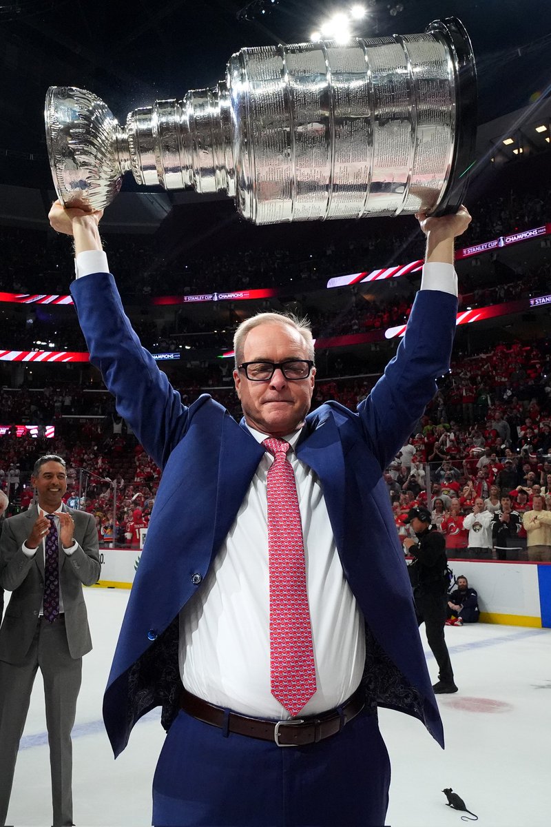 Paul Maurice tři roky na lavičce Panthers! 🇨🇦

3x finále Stanley Cupu
2x Stanley Cup 🏆🏆
11 vyhraných sérií v play off
1 prohraná série v play off
45 výher v play off
23 proher v play off

Neskutečná práce! 👏🏻 #TimeToHunt