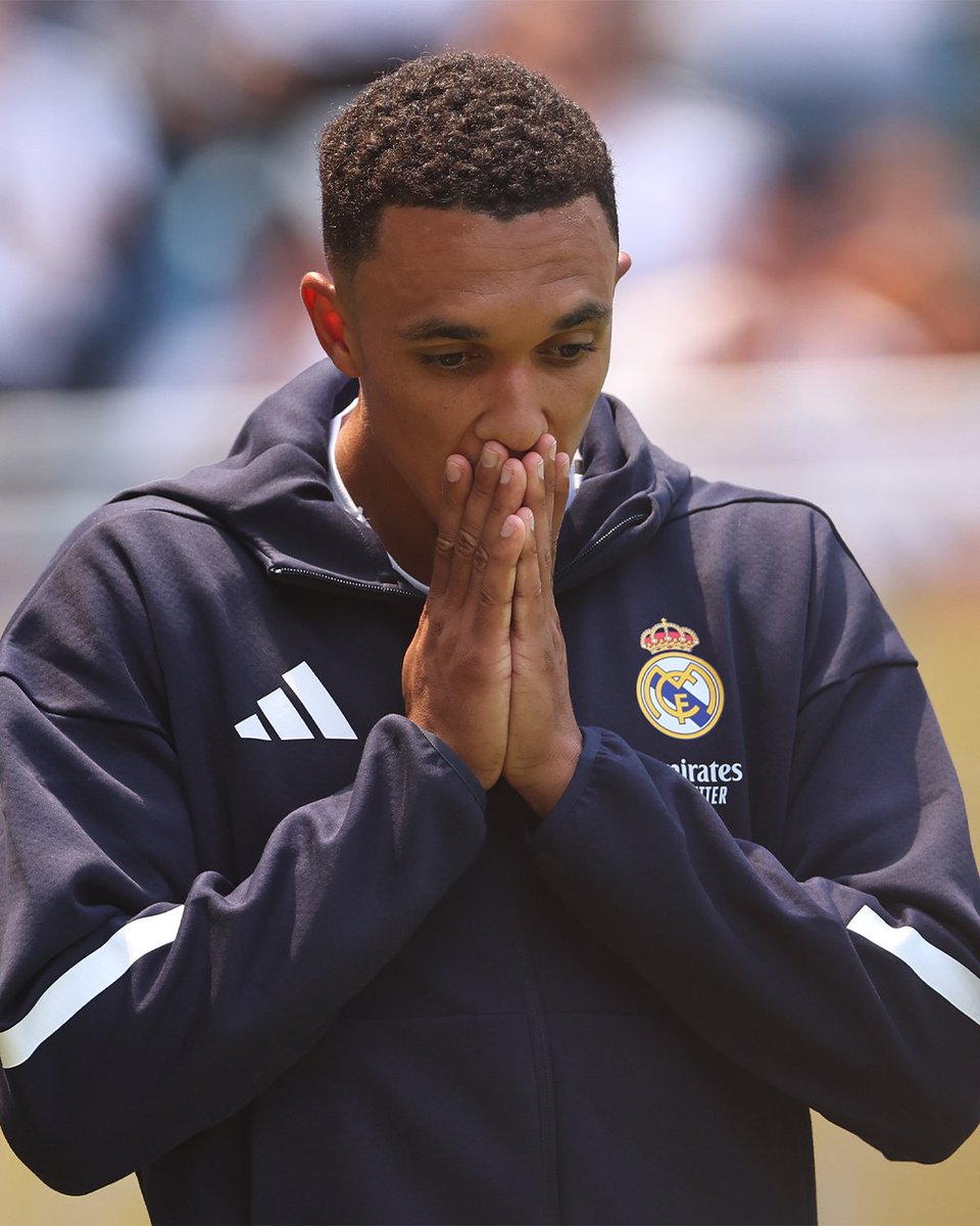 livescore's tweet photo. Trent Alexander-Arnold's first 45 minutes for Real Madrid:

💪 0 Tackles won
🧱 0 Ground duels won
👥 0 Aerial duels won
❌ 1 Foul committed https://t.co/rc0OpJonpt