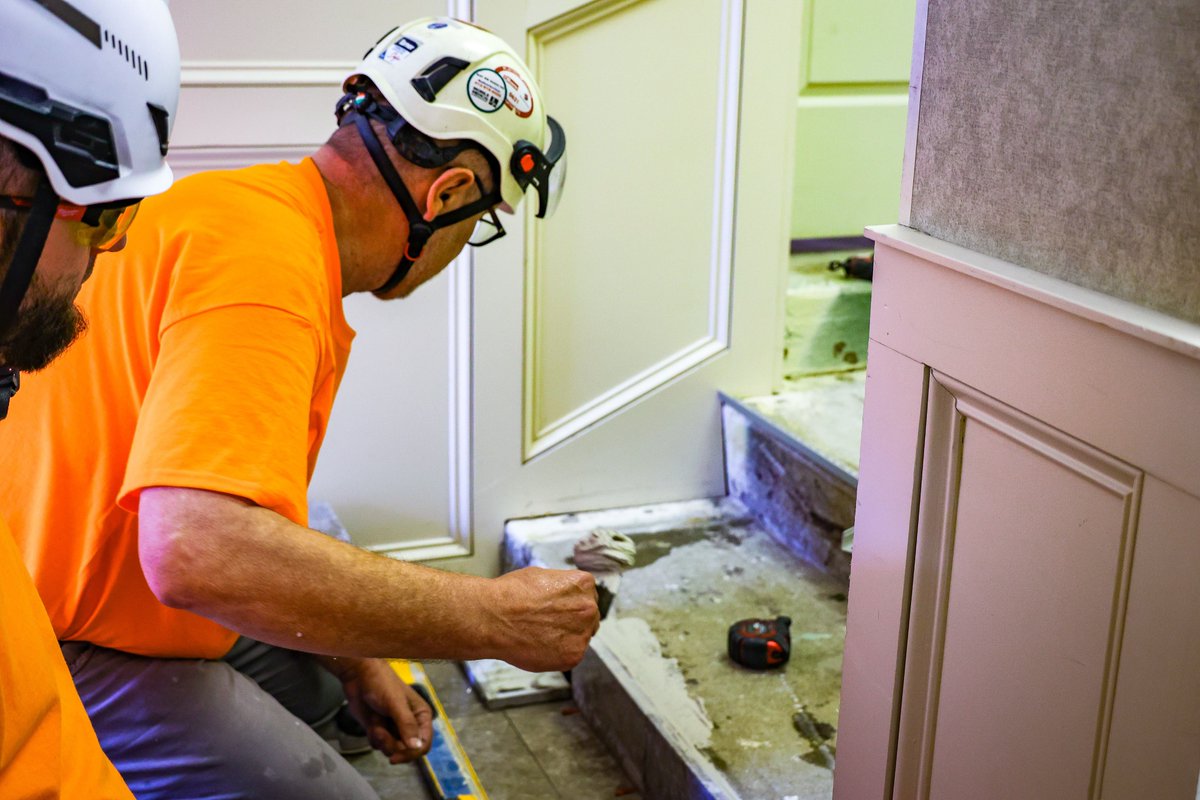 Tile flooring anyone? Central Midwest Carpenters are putting in that WORK in Cleveland, Ohio installing tiling with Floorstiles. Floor Coverers - what's been your favorite job you've ever done?

#CMWCarpenters #UnionProud #BuildWithUs