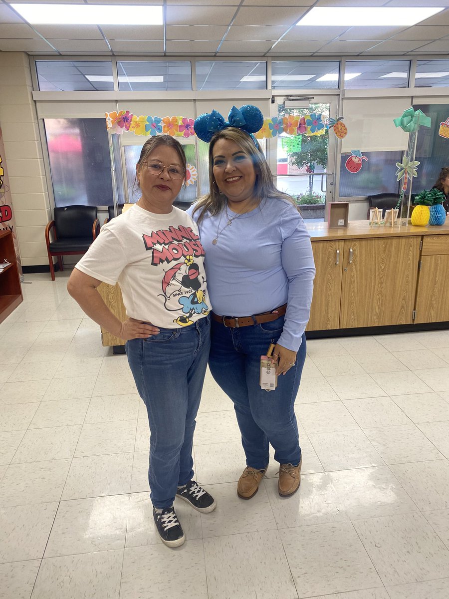Edna cruz (@ednacruz14) on Twitter photo Dress up days here at CampReed!!!#dresslikedisney#decadesday <a href="/ReedAcad_AISD/">Reed Academy for Engineering</a> <a href="/MsRosalesMEd/">Edna Rosales</a> Dress up days here at CampReed!!!#dresslikedisney#decadesday <a href="/ReedAcad_AISD/">Reed Academy for Engineering</a> <a href="/MsRosalesMEd/">Edna Rosales</a>