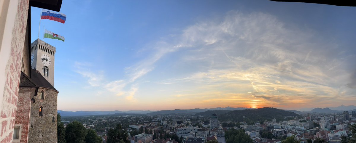 Hoy 50 emprendedores sociales del mundo vivieron una experiencia de #educocina <a href="/TheWellbeingP/">The Wellbeing Project</a> <a href="/AshokaConoSur/">Ashoka Cono Sur</a> #eslovenia 
#HearthSummit2025
#GlobalHearthSummit2025
#GlobalHearthSummit
#HearthSummitGlobalEdition
#HSG2025