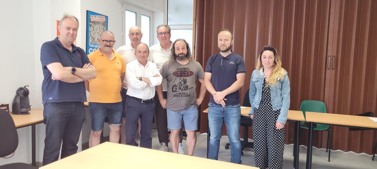 Responsables de la Secretaría de Economía y Sectores Productivos de IU han tenido una reunión en CCOO Occidente en Navia con representantes sindicales de Ence, Reny Picot y Gondan.
La reunión se enmarca dentro de la ronda de contactos con los distintos sectores productivos