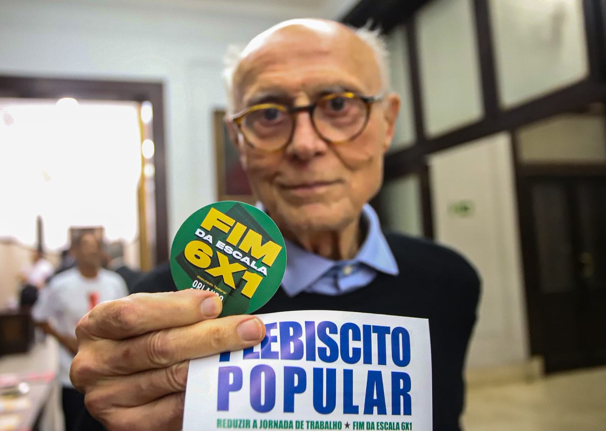 esuplicy's tweet photo. O site do Plebiscito Popular 2025 já está no ar! Vem fortalecer a luta pelo fim da escala 6x1, pela redução da jornada de trabalho, pela isenção do Imposto de Renda para quem ganha até 5 mil reais e pela taxação dos super-ricos!
📲 Acesse: https://t.co/JtuFxWfjT7 https://t.co/Q7NqvZwGHM