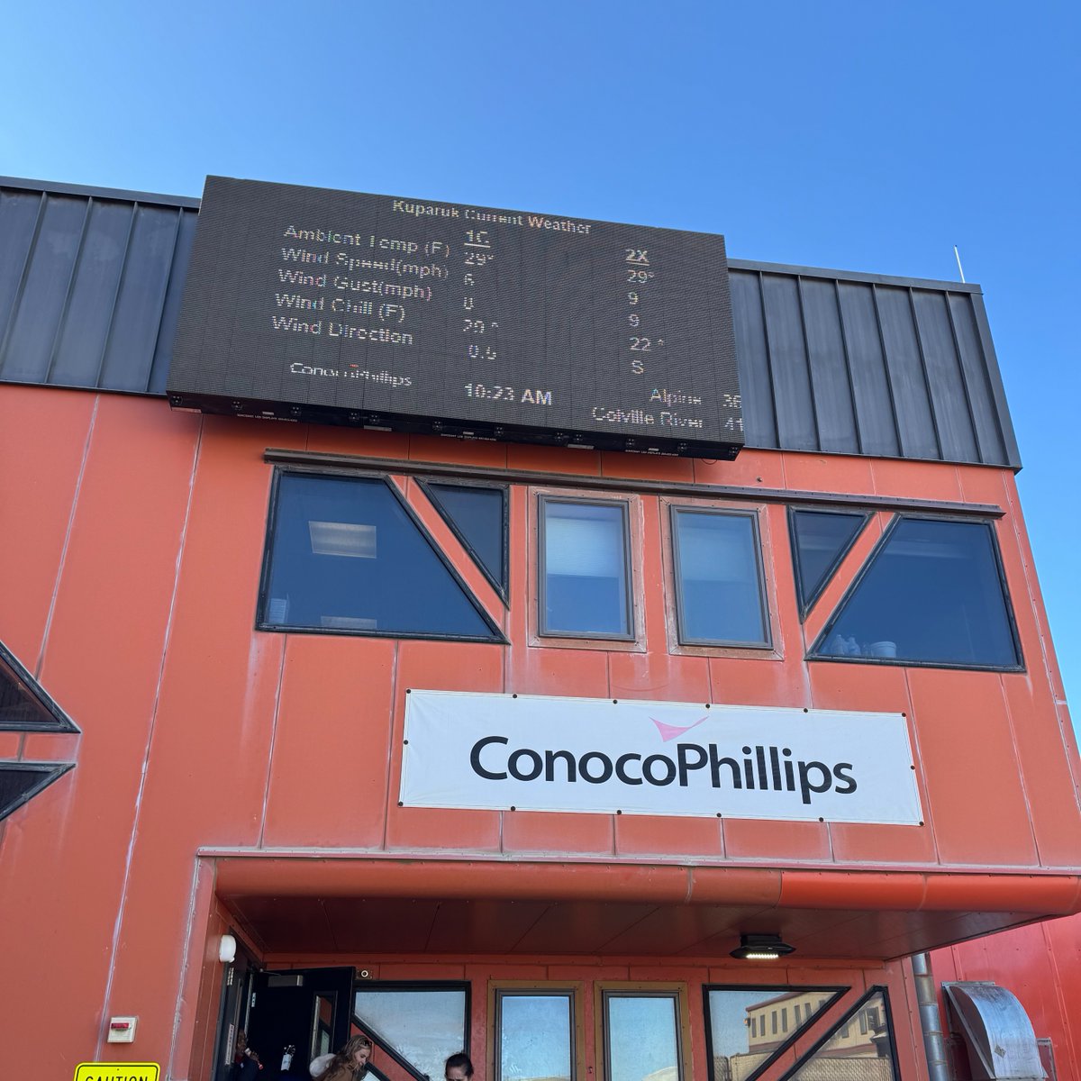 AOGA's tweet image. AOGA joined the @AlaskaChamber’s Community Outreach Trip to Prudhoe Bay last week. With support from @HilcorpEnergyCo & @COP_Alaska & more, we toured key North Slope sites and connected with the people driving Alaska’s economy.
Thanks to all who made it possible!
