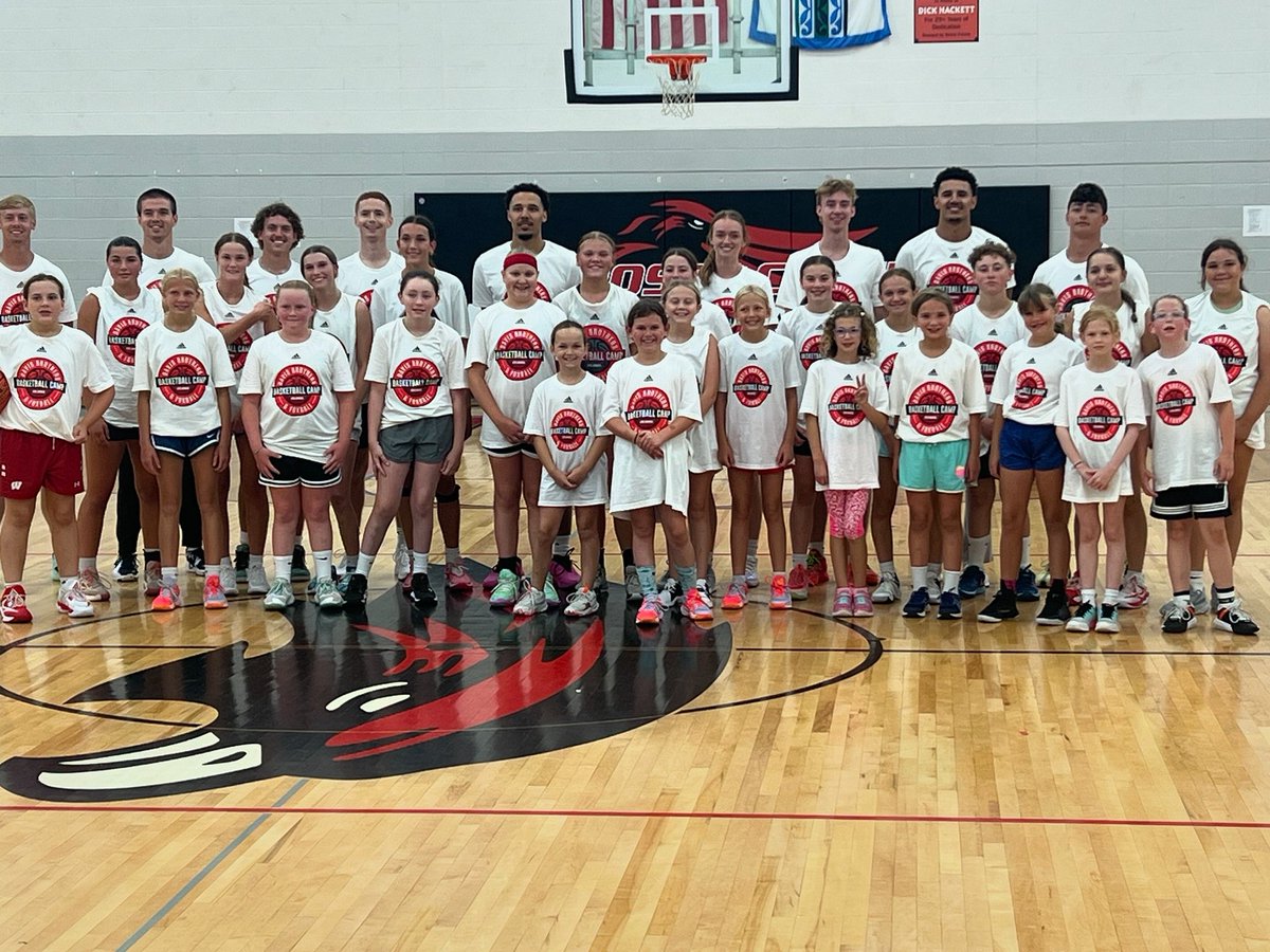 5th Annual Davis Brothers Camp is coming up❗️foxball.org/davis-brothers…