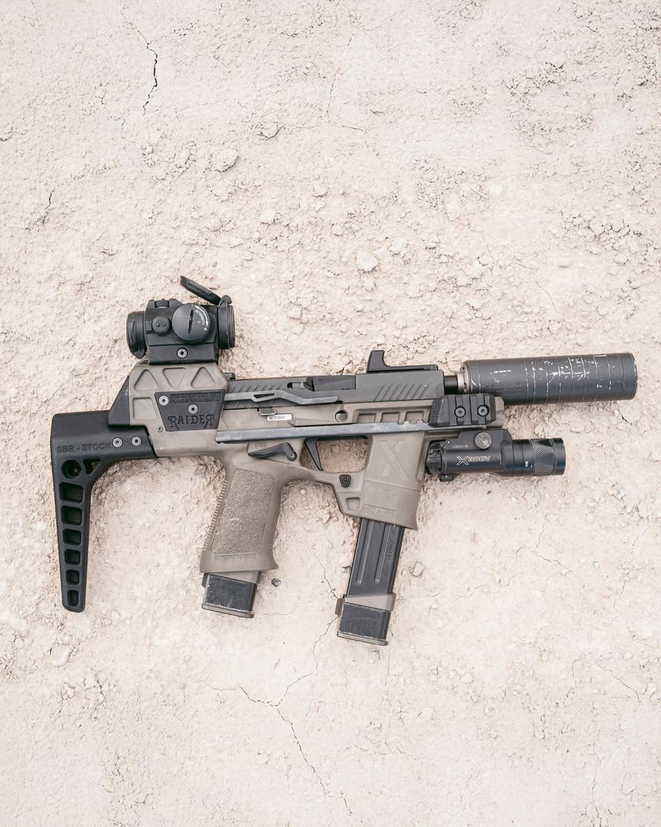 Firearms_Depot's tweet image. 🚀 What’s the future of PDWs? Compact, concealable, and ready for anything — this Flux pistol is pushing the boundaries.
Is this the next-gen personal defense weapon? Sound off below! 👇
#FutureOfPDWs #FluxDefense #CompactFirepower #FirearmsDepot #2A #NextGenWeapons #TacticalTalk