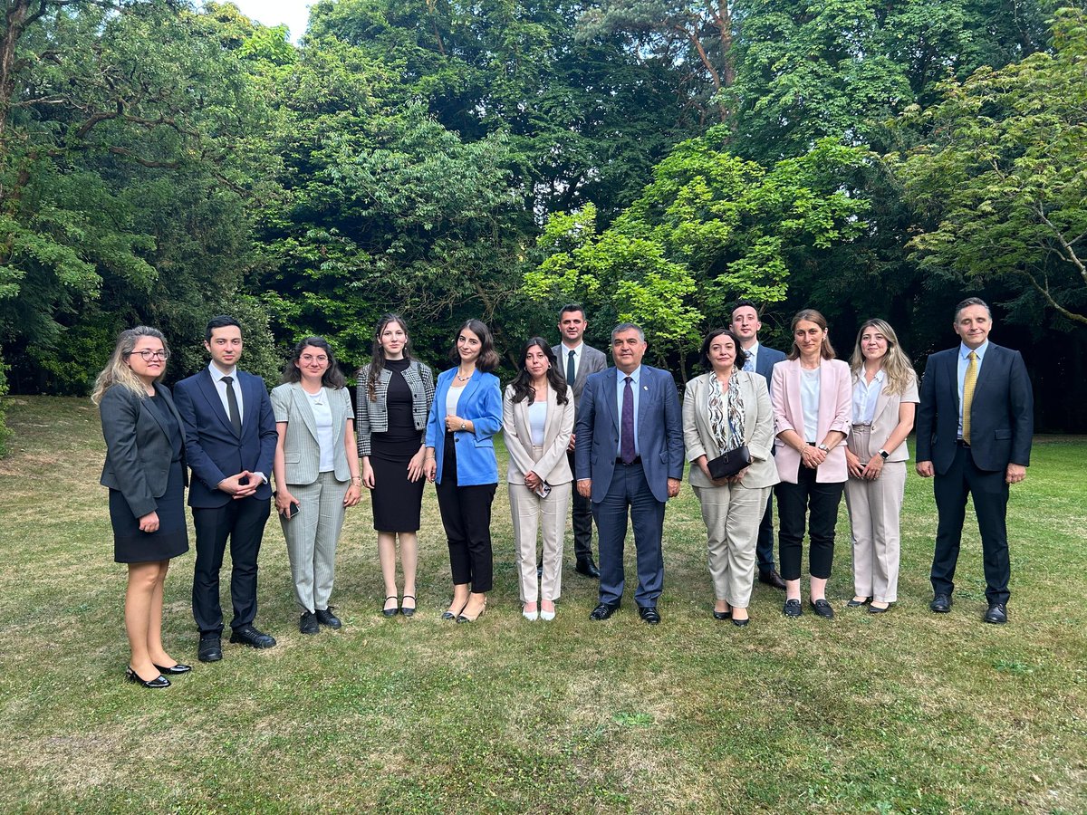 Türkiye at the EU (@tc_avbirdt) on Twitter photo Hosted newly appointed <a href="/ABBaskanligi/">T.C. Dışişleri Bakanlığı Avrupa Birliği Başkanlığı</a> EU Experts <a href="/TC_AVBIRDT/">Türkiye at the EU</a> & discussed 🇹🇷-🇪🇺 relations in terms of energy, environment, digitalisation,economy& defence. Our young & skilled experts strongly believe in 🇹🇷’s 🇪🇺 membership and will make huge contributions to the accession process. Hosted newly appointed <a href="/ABBaskanligi/">T.C. Dışişleri Bakanlığı Avrupa Birliği Başkanlığı</a> EU Experts <a href="/TC_AVBIRDT/">Türkiye at the EU</a> & discussed 🇹🇷-🇪🇺 relations in terms of energy, environment, digitalisation,economy& defence. Our young & skilled experts strongly believe in 🇹🇷’s 🇪🇺 membership and will make huge contributions to the accession process.