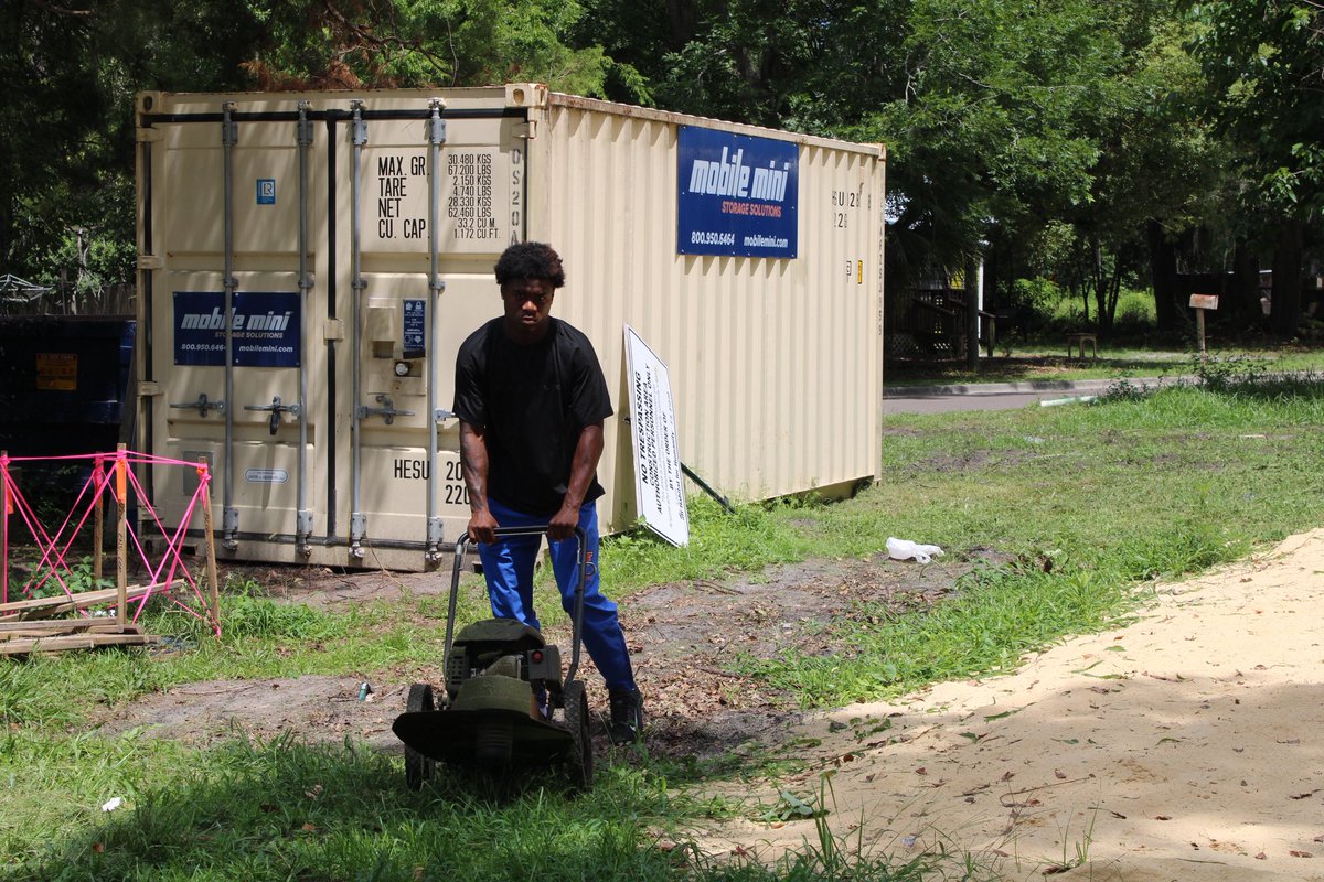 Grateful for being able to step out onto the build site for the first time with <a href="/alachuahabitat/">Alachua Habitat</a> !  There's something powerful about working together to create homes and change lives, thankful to lend a hand. Get involved today! alachuahabitat.org <a href="/Fl_Victorious/">Florida Victorious</a> #FVFoundation
