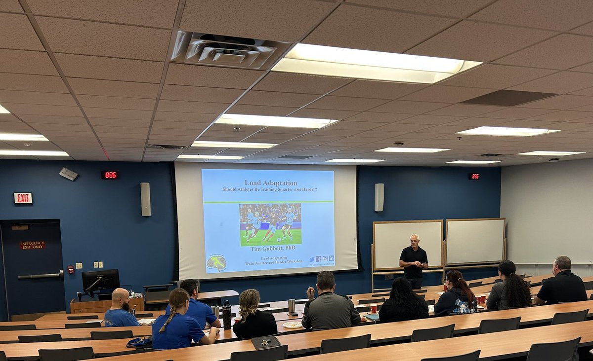Grateful to have Dr. Tim Gabbett spend the past two days with our performance staff—diving into load management, performance, and injury prevention. Excited to put his insights into action! #SportsScience #TeamBehindTheTeam