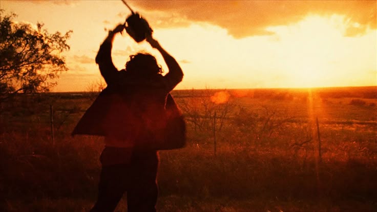 erinhardestys's tweet photo. there's just something so comforting about the cinematography of the texas chain saw massacre https://t.co/bQ1ippexrG