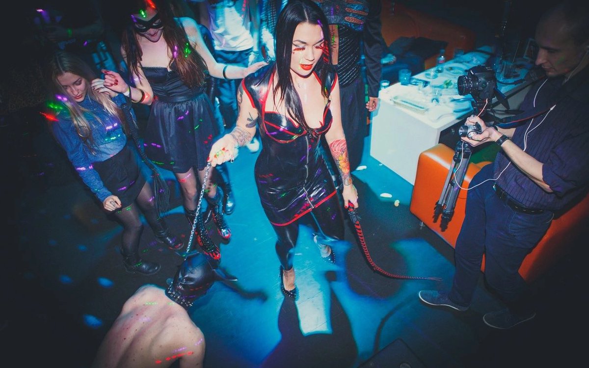 My Performance 

#Goddessteya
#Latexdress
#mistressdubai
#mistressTeya
#femdompower