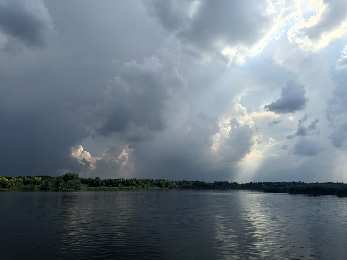 I really enjoy photographing landscapes😌