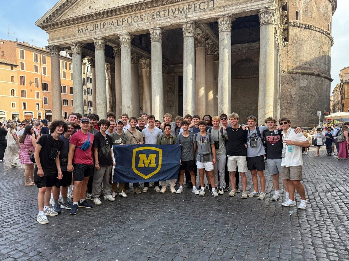 MoellerHS's tweet image. One of the many once-in-a-lifetime experiences that Men of Moeller have had on their senior class trip this week - seeing Pope Leo XIV, who pointed and smiled at them when hearing their USA chants.