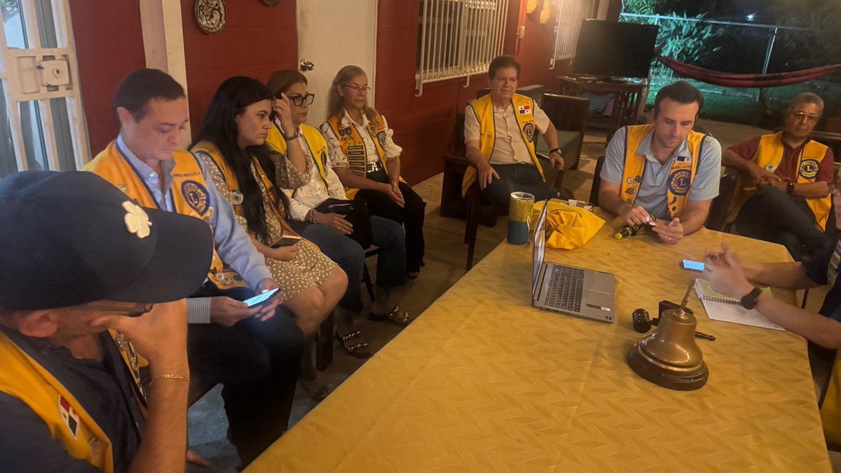 CLdeBalboa's tweet photo. En una agradable tarde noche del tercer martes del mes, disfrutamos de una productiva reunión plenaria con socios presentes y socios virtuales.  Con estos cerramos el año leonístico 24-25 y auguramos todos los éxitos para el equipo Directivo 2025-2026 de Cachorros, Leos y Leones. https://t.co/tgTKC2QUwG
