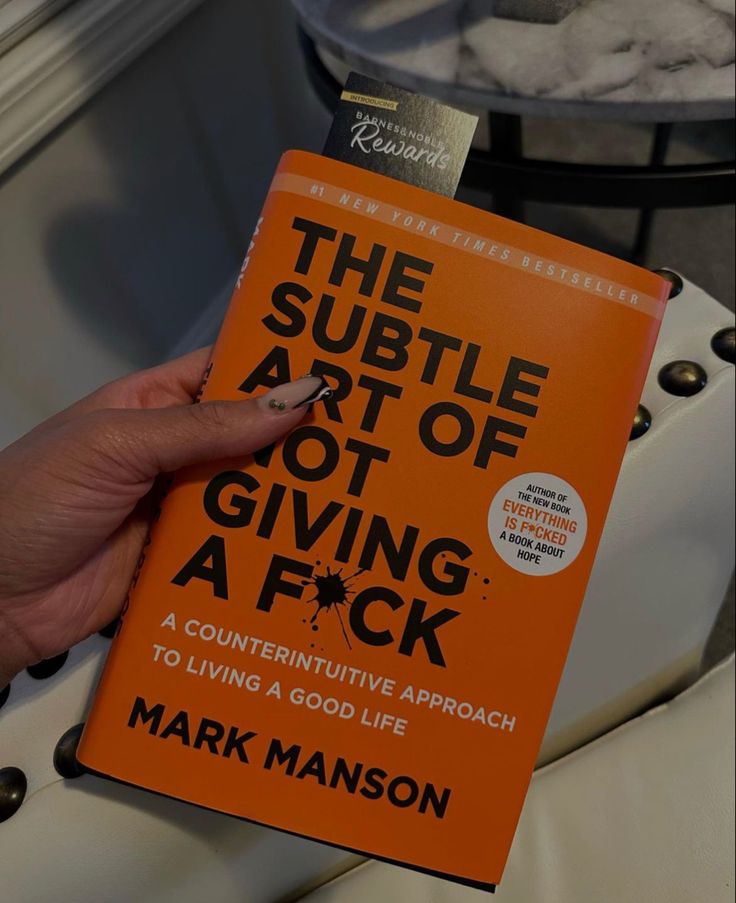 Finally i started reading this 😍✨